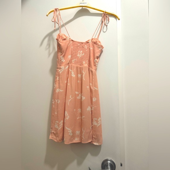 Aritzia Wilfred Fable Floral Dress in Coral Blush - Picture 8 of 13